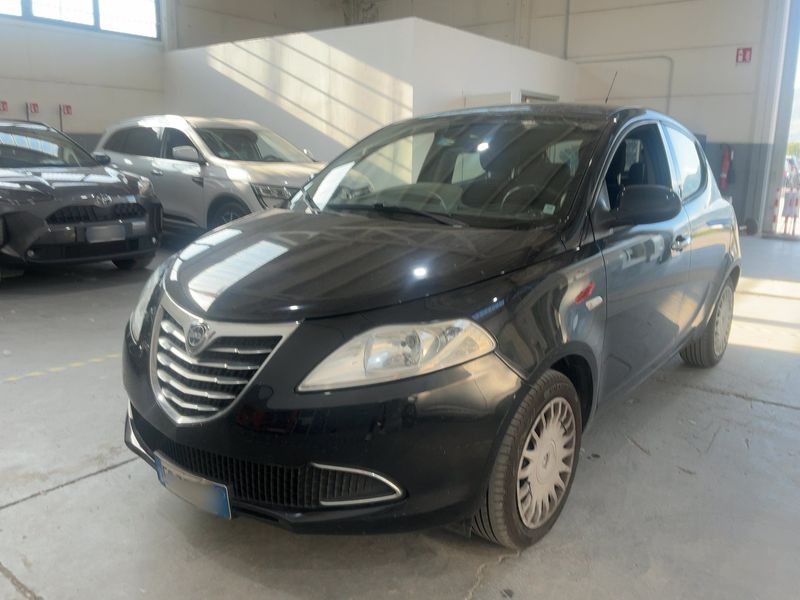 Lancia Ypsilon 1.2 Gold 2013 – снимка 1