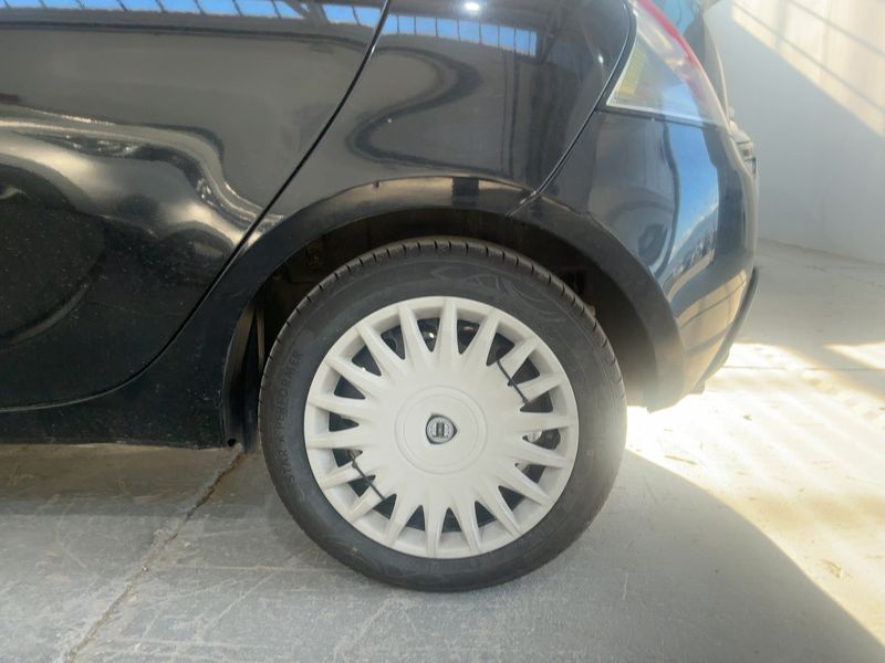 Lancia Ypsilon 1.2 Gold 2013 – снимка 5