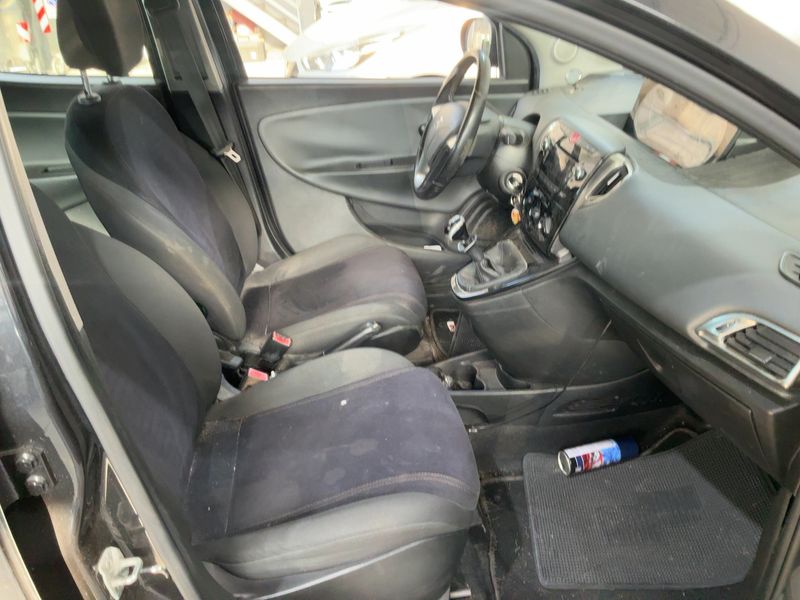 Lancia Ypsilon 1.2 Gold 2013 – снимка 16