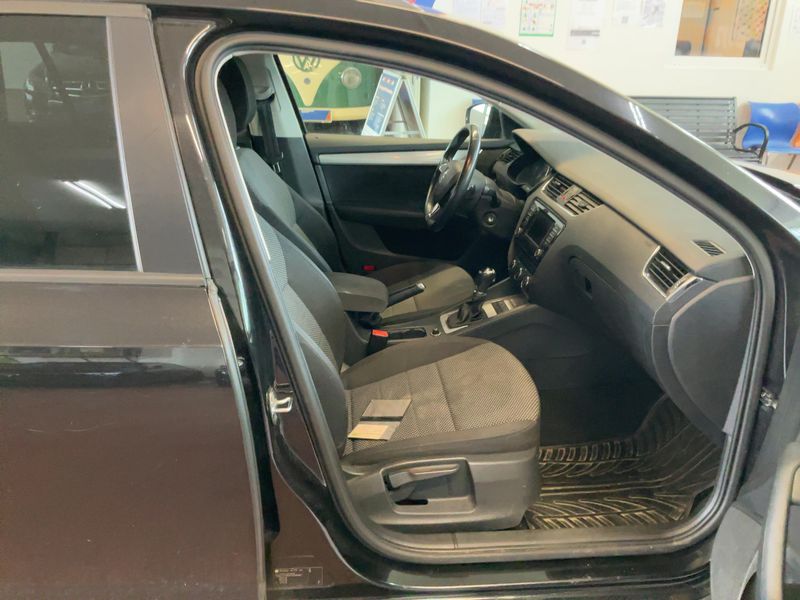 Skoda Octavia 2.0 TDI Ambition 2014 – снимка 17