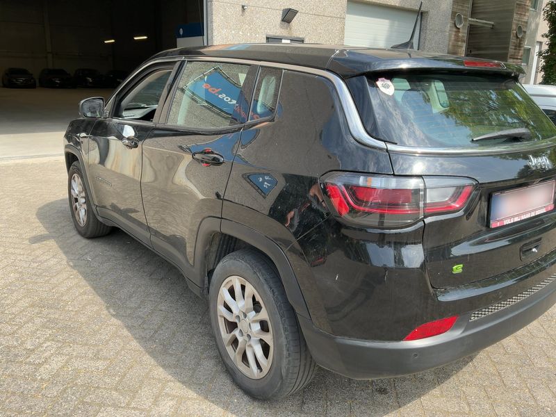 Jeep Compass 1.5 GSE T4 e-Hybrid Night Eagle FWD 2022 – снимка 6