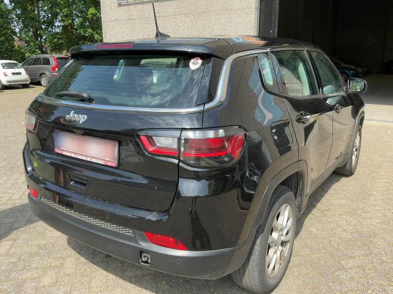 Jeep Compass 1.5 GSE T4 e-Hybrid Night Eagle FWD 2022 – снимка 8