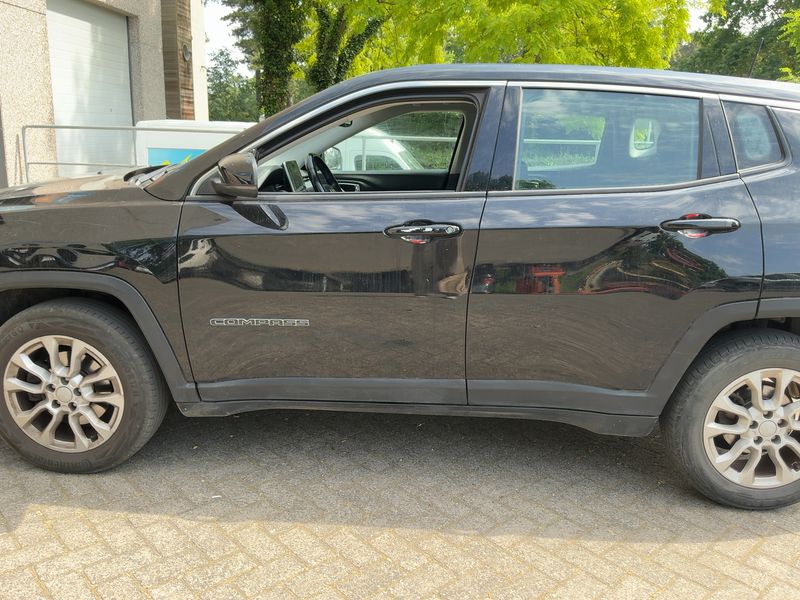Jeep Compass 1.5 GSE T4 e-Hybrid Night Eagle FWD 2022 – снимка 4