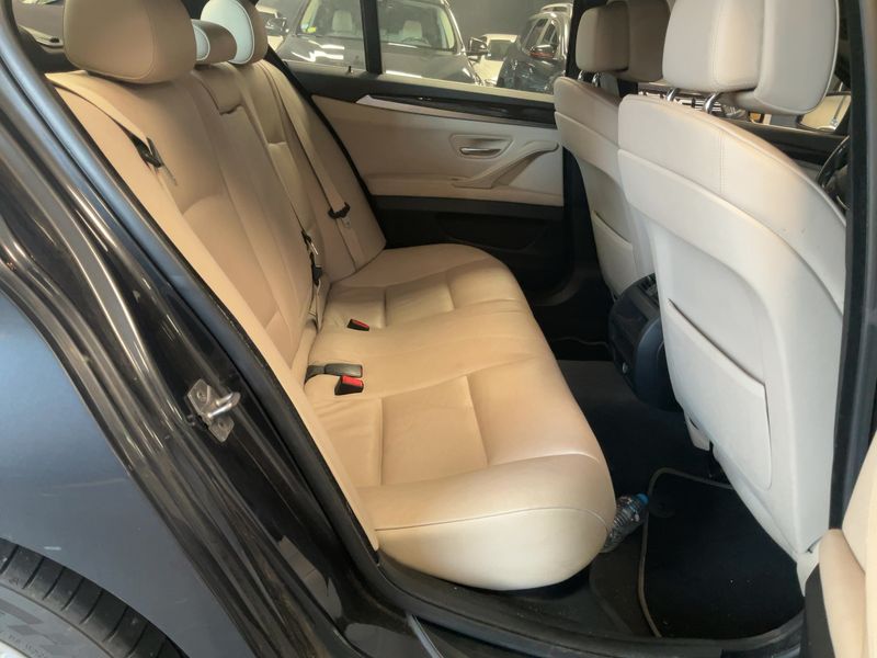 BMW 5er 520d Luxe 2011 – снимка 14