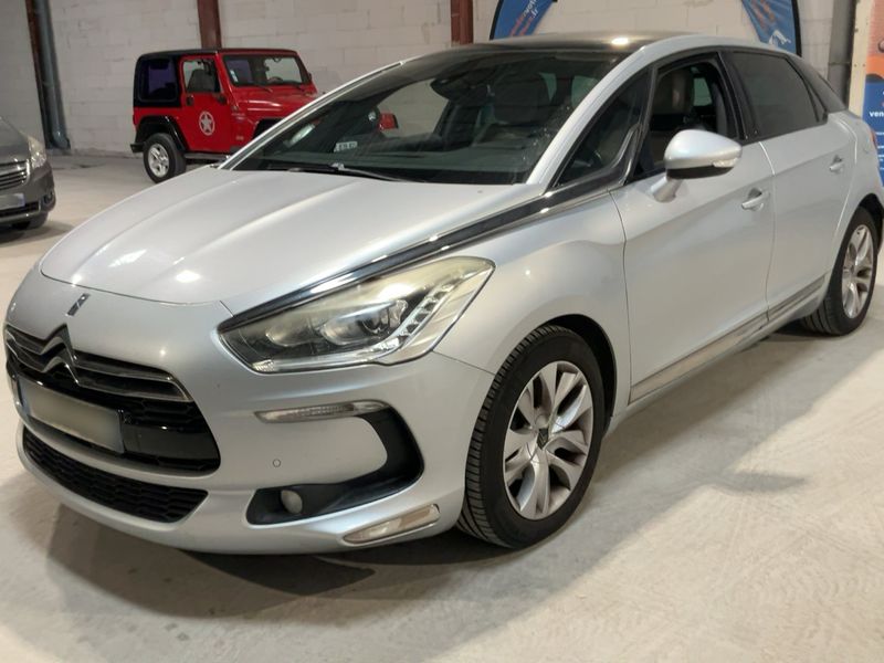 Citroen DS5 1.6 Blue-HDi SoChic 2013 – снимка 1