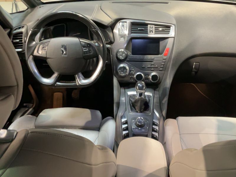 Citroen DS5 1.6 Blue-HDi SoChic 2013 – снимка 17