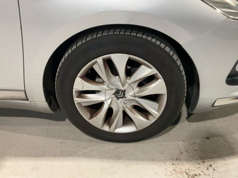 Citroen DS5 1.6 Blue-HDi SoChic 2013 – снимка 11