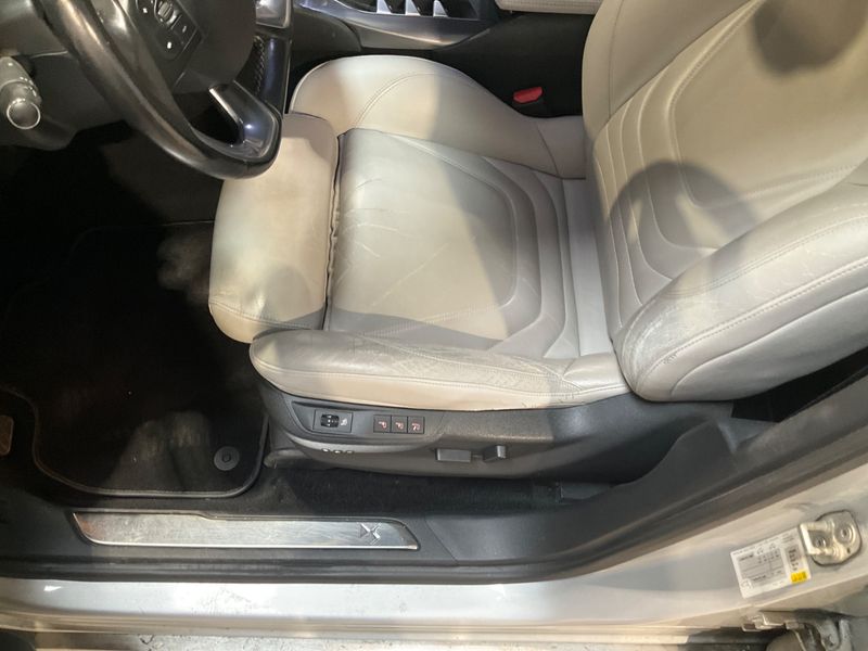 Citroen DS5 1.6 Blue-HDi SoChic 2013 – снимка 24