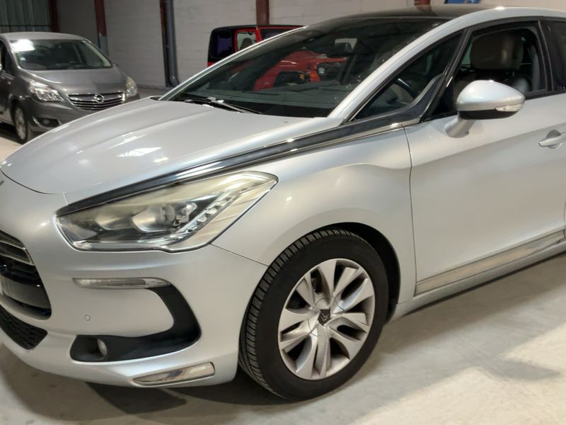 Citroen DS5 1.6 Blue-HDi SoChic 2013 – снимка 2