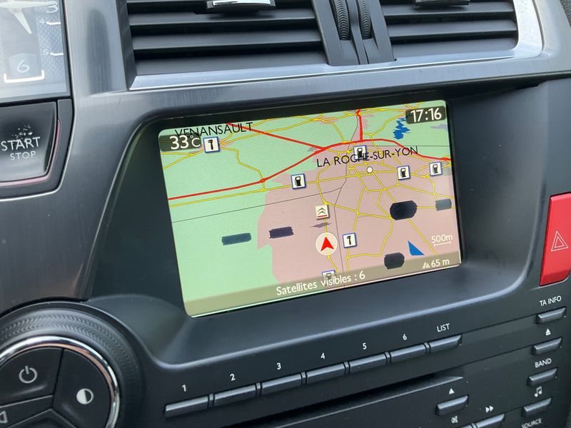 Citroen DS5 1.6 Blue-HDi SoChic 2013 – снимка 38