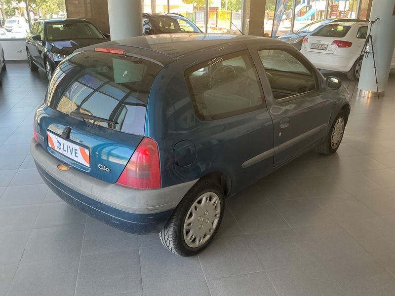 Renault Clio 1.2 Alizé 2001 – снимка 2