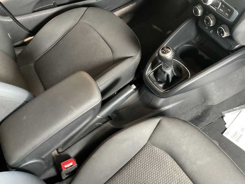 Audi A1 Sportback 1.0 TFSI 2016 – снимка 27