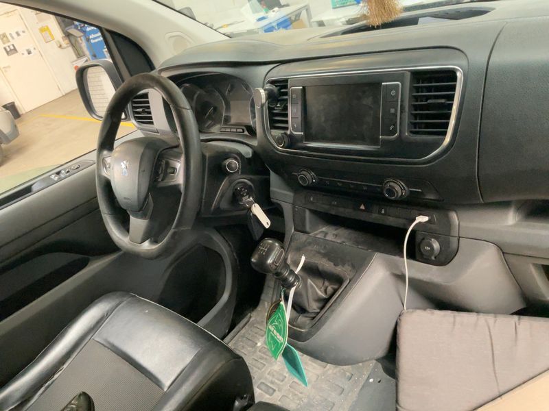 Peugeot Expert 2.0 Blue-HDi Premium L2 2016 – снимка 17