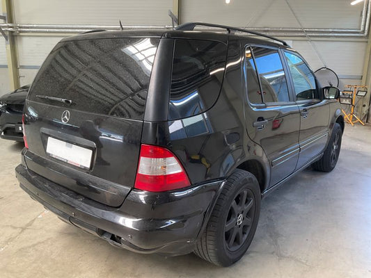 Mercedes-Benz M-Klasse ML 350 Inspiration 2002 – снимка 2