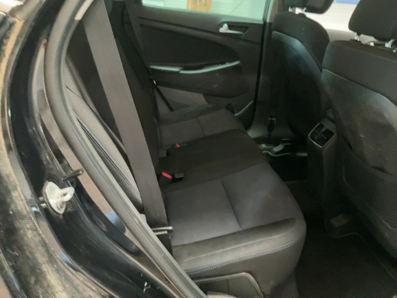 Hyundai Tucson 1.7 CRDi Tecno BlueDrive 2WD 2016 – снимка 19