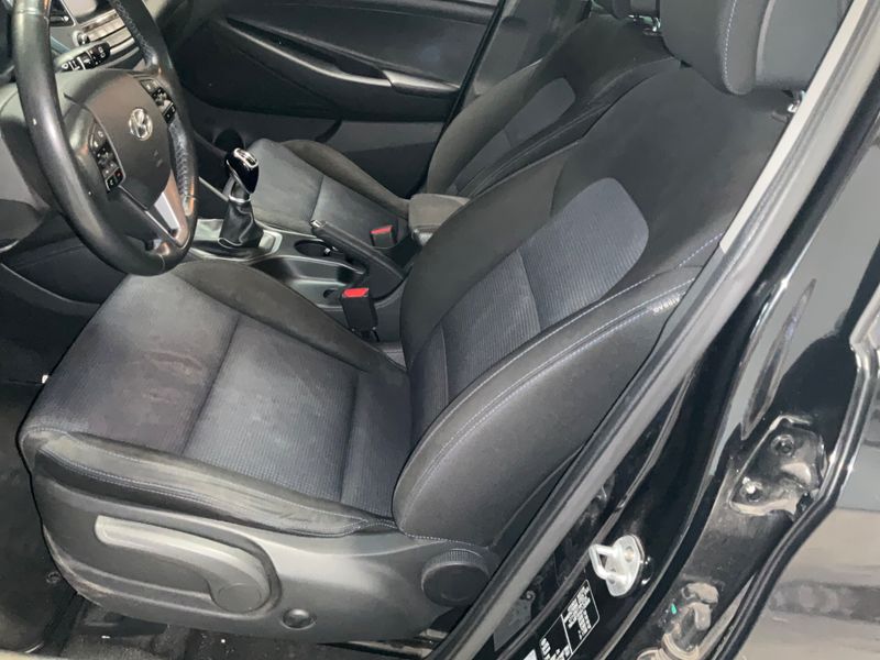 Hyundai Tucson 1.7 CRDi Tecno BlueDrive 2WD 2016 – снимка 26