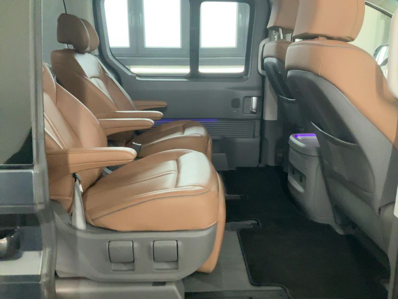 Hyundai Staria 2.2 CRDi Signature 4WD 2023 – снимка 20