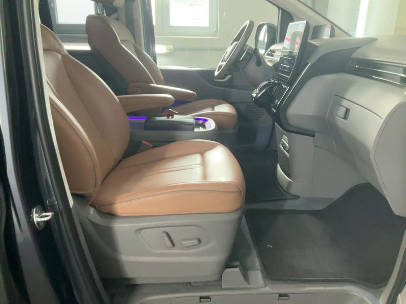 Hyundai Staria 2.2 CRDi Signature 4WD 2023 – снимка 17