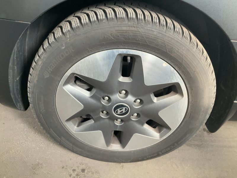 Hyundai Staria 2.2 CRDi Signature 4WD 2023 – снимка 3