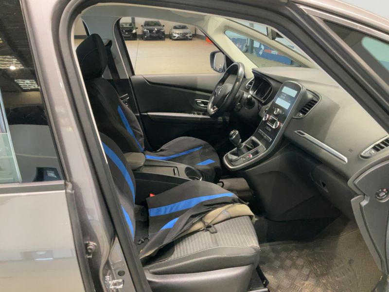 Renault Scenic 1.2 TCe Energy Experience 2017 – снимка 16