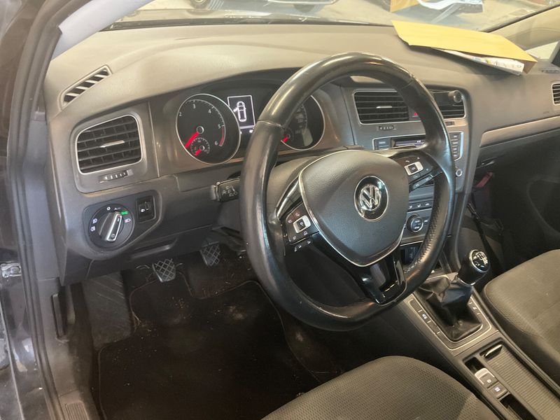Volkswagen Golf VII 1.6 TDI Comfortline BlueMotion Tech 2013 – снимка 23