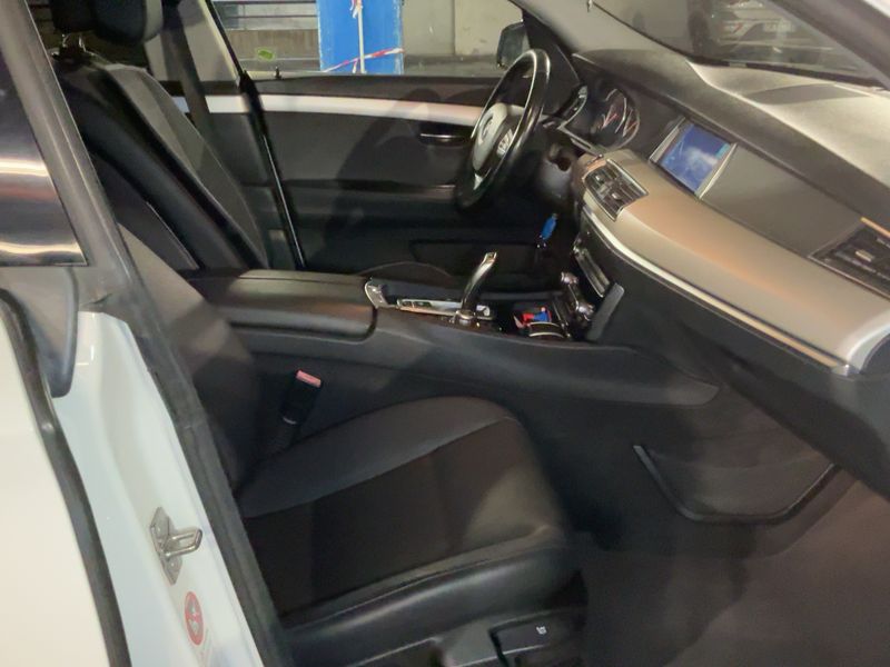 BMW 5er 530d GT 2011 – снимка 11