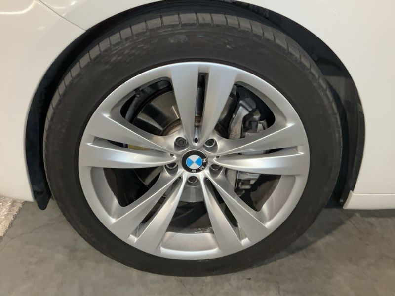 BMW 5er 530d GT 2011 – снимка 16