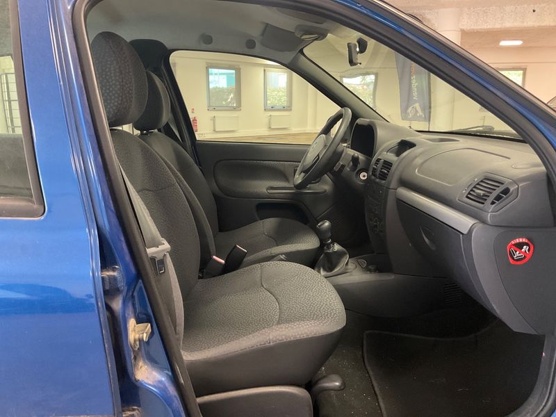 Renault Clio 1.2 Campus Authentique 2011 – снимка 3