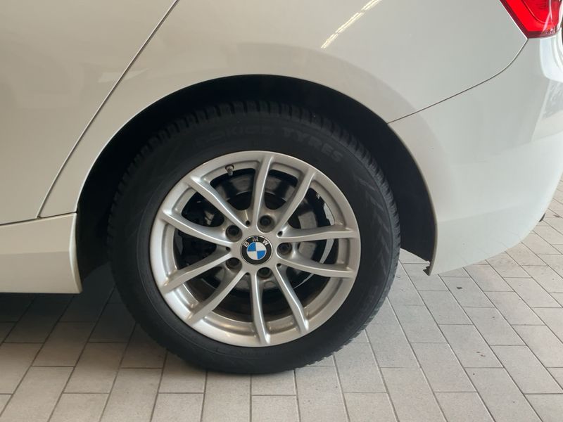 BMW 1er 116d Advantage 2015 – снимка 5