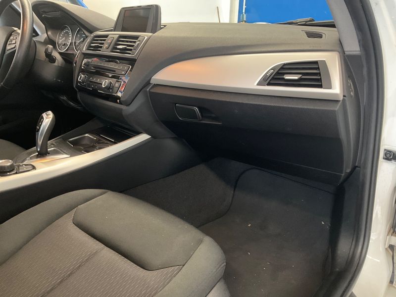 BMW 1er 116d Advantage 2015 – снимка 33