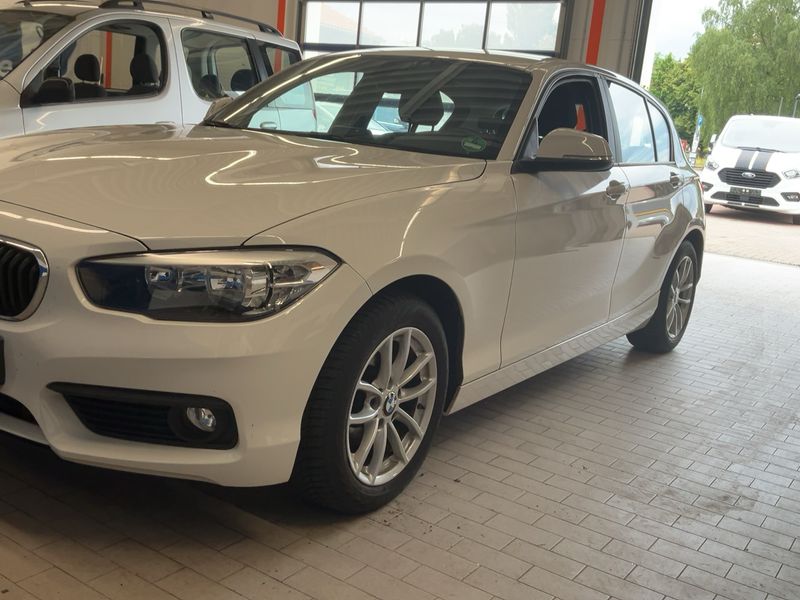 BMW 1er 116d Advantage 2015 – снимка 2