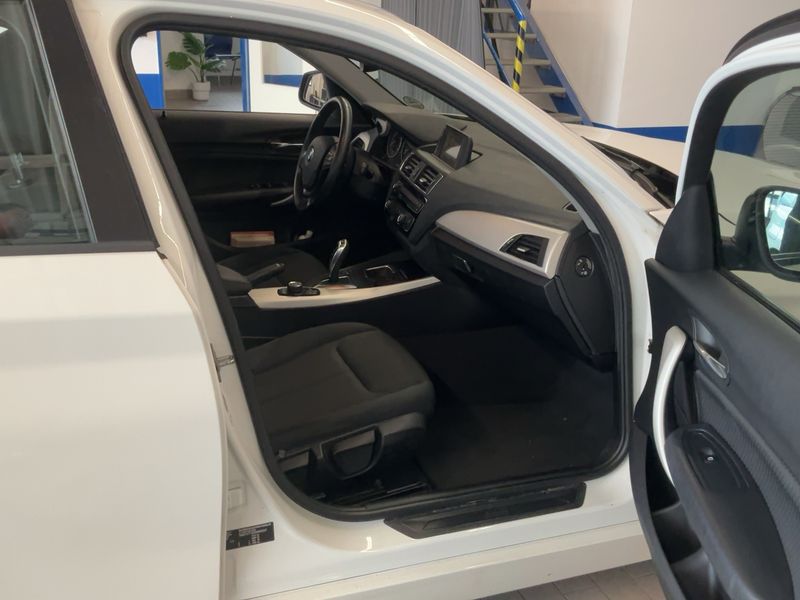 BMW 1er 116d Advantage 2015 – снимка 16