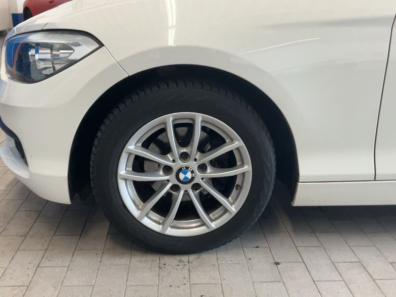 BMW 1er 116d Advantage 2015 – снимка 3