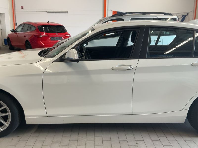 BMW 1er 116d Advantage 2015 – снимка 4