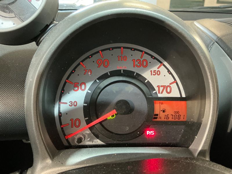 Peugeot 107 1.0 Active 2011 – снимка 4