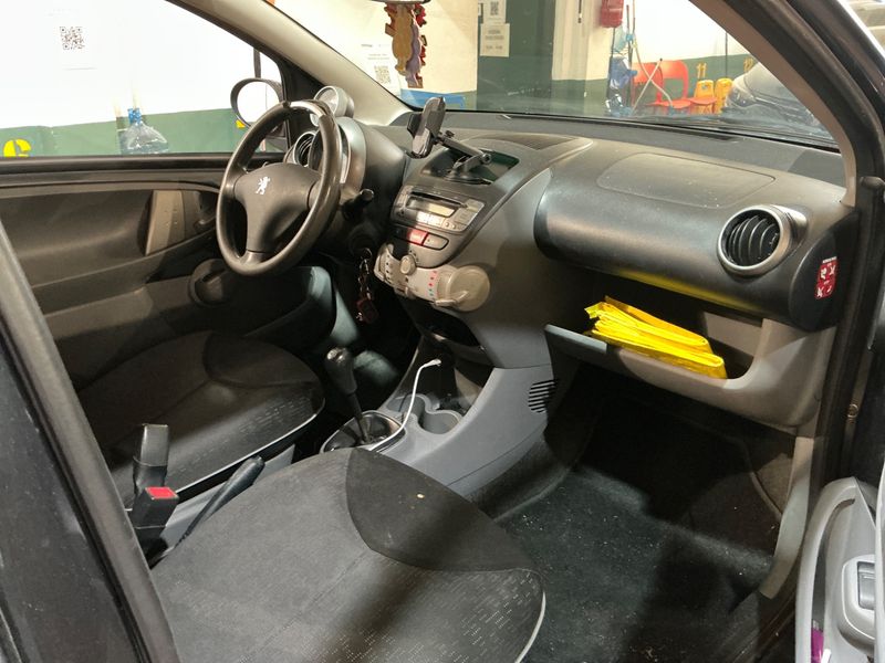 Peugeot 107 1.0 Active 2011 – снимка 3