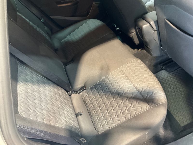 Opel Astra 2.0 CDTI Active 2013 – снимка на щета