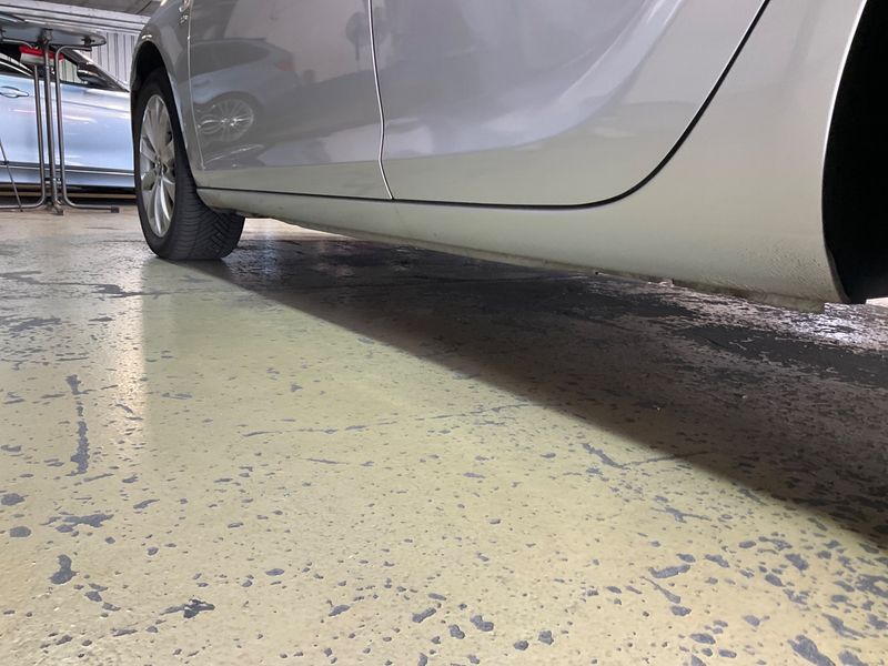 Opel Astra 2.0 CDTI Active 2013 – снимка на щета