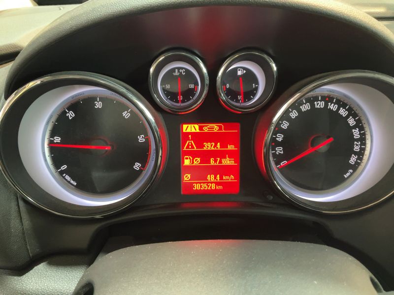 Opel Astra 2.0 CDTI Active 2013 – снимка 4