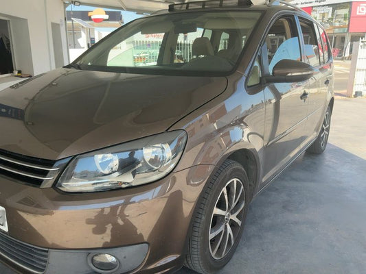 Volkswagen Touran 1.6 TDI Design Edition 2011 – снимка 1