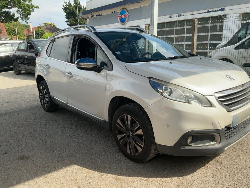 Peugeot 2008 1.6 Blue-HDi Allure 2016 – снимка 12