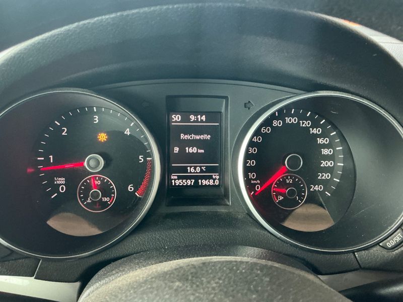 Volkswagen Golf VI 1.6 TDI Trendline BlueMotion Tech 2011 – снимка 4