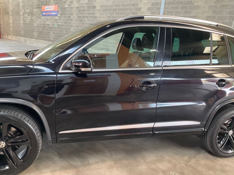 Volkswagen Tiguan 2.0 TDI R-Line 4Motion BlueMotion Tech 2014 – снимка 4