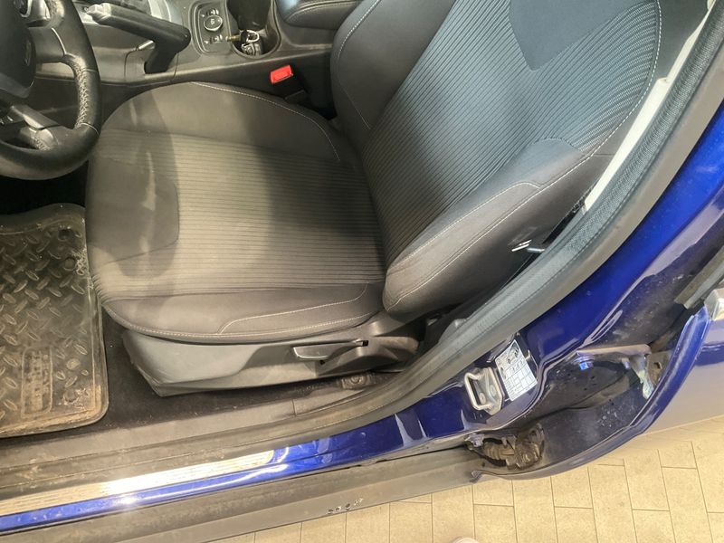 Ford Focus 1.6 Ti-VCT Titanium 2015 – снимка 30