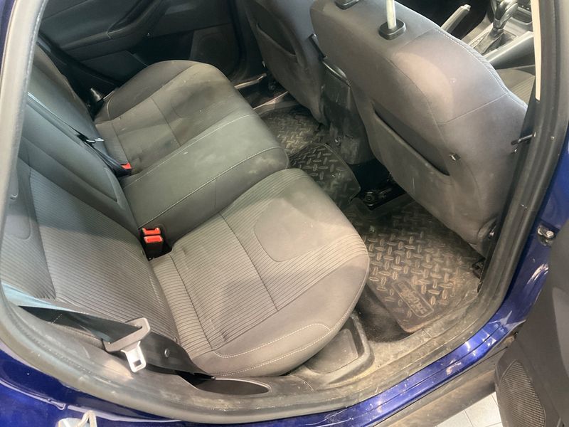 Ford Focus 1.6 Ti-VCT Titanium 2015 – снимка 37