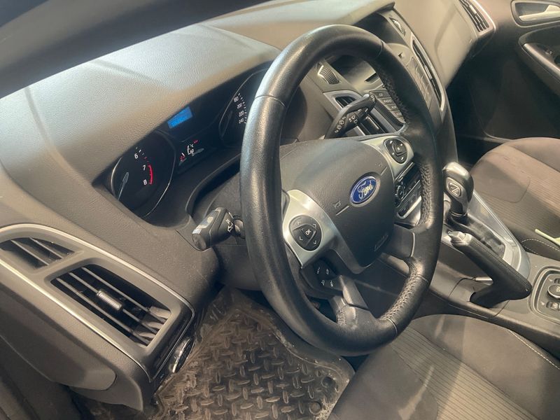 Ford Focus 1.6 Ti-VCT Titanium 2015 – снимка 33