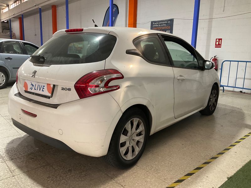 Peugeot 208 1.4 HDi Access 2014 – снимка 2