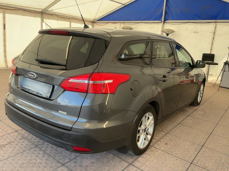 Ford Focus 1.0 EcoBoost Business 2015 – снимка 8