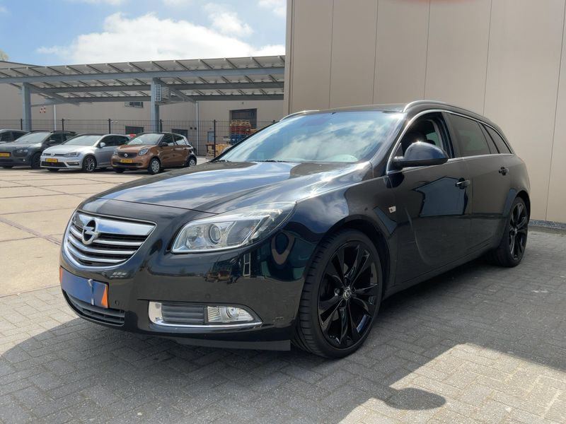 Opel Insignia Sports Tourer 1.4 Turbo Sport 2011 – снимка 1