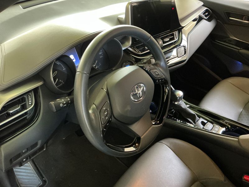 Toyota C-HR 1.8 Hybrid Business Edition 2022 – снимка 26